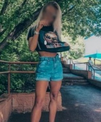 У меня есть все, что нужно, чтобы сделать твои фантазии действительностью. 💋
Мои услуги полны страсти и разнообразия. Я могу быть твоей нежной любовницей или страстной дикой кошкой, готовой исполнить все твои желания. 🔥
Доверься моим магическим рукам во время массажа или узнай, что такое настоящий уровень удовольствия вместе со мной в постели. У меня есть опыт и интуиция, чтобы угодить самым требовательным мужчинам. 💫
Мои фото говорят сами за себя - я обворожительная и сексуальная красотка с идеальными формами. Отзывы моих постоянных клиентов гарантируют, что ты будешь в безопасных и надежных руках. 💕
Живя в Москве, я готова встретиться с тобой в комфортном и уютном месте или приехать к тебе. Встречи со мной - это возможность расслабиться, позабыть о волнениях и окунуться в мир страсти и наслаждения.
Не откладывай свое удовольствие на потом, позвони мне уже сейчас и давай встретимся! 🌹 Алевтина